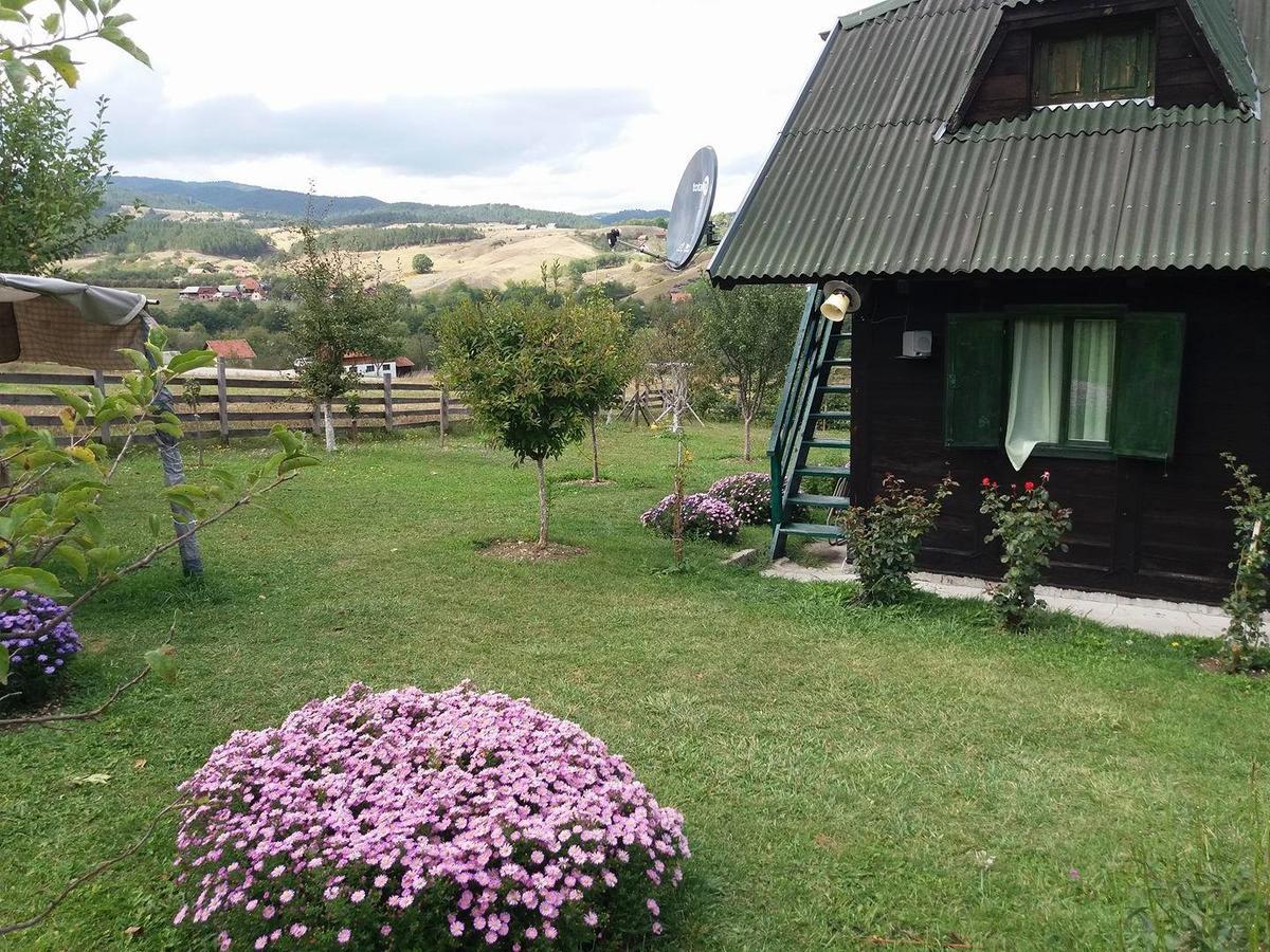 Holiday Home Vila Milka Kremna Exteriör bild