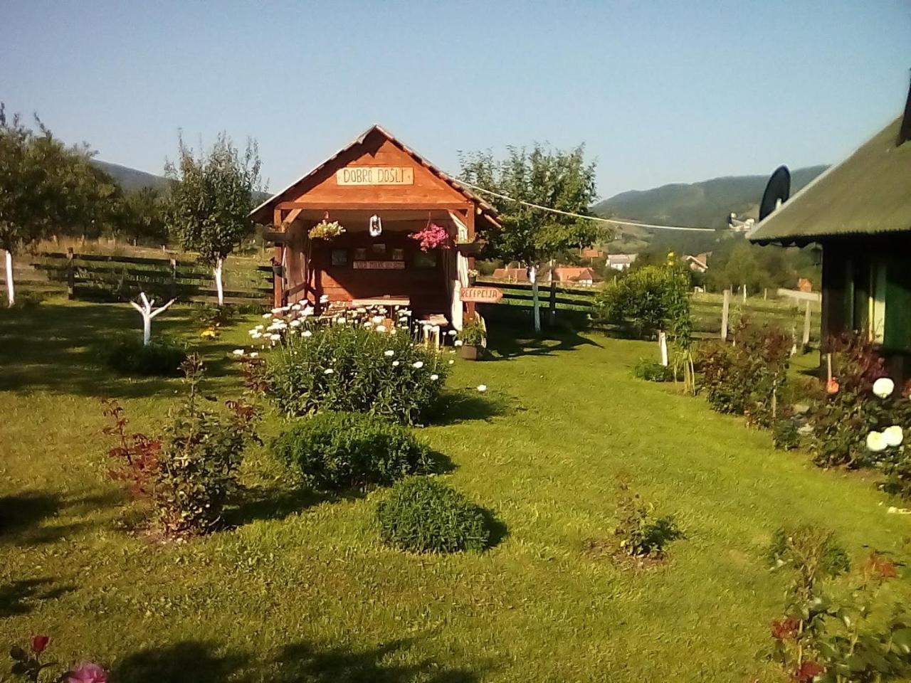 Holiday Home Vila Milka Kremna Exteriör bild