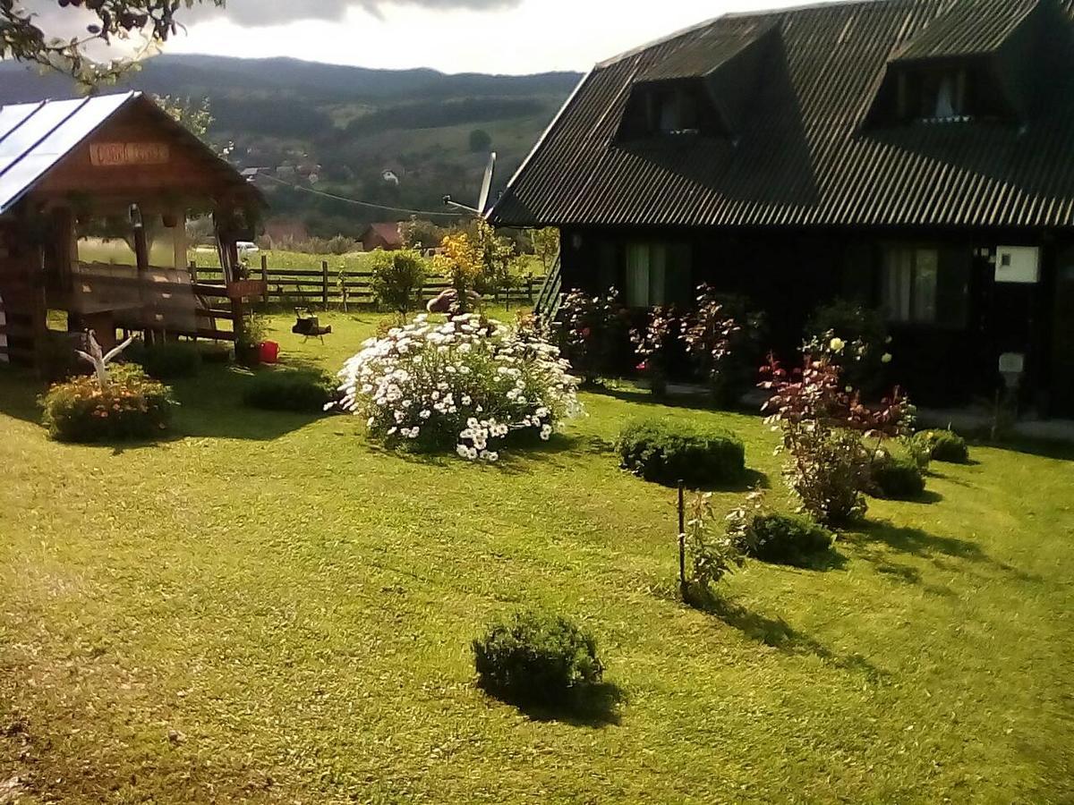 Holiday Home Vila Milka Kremna Exteriör bild