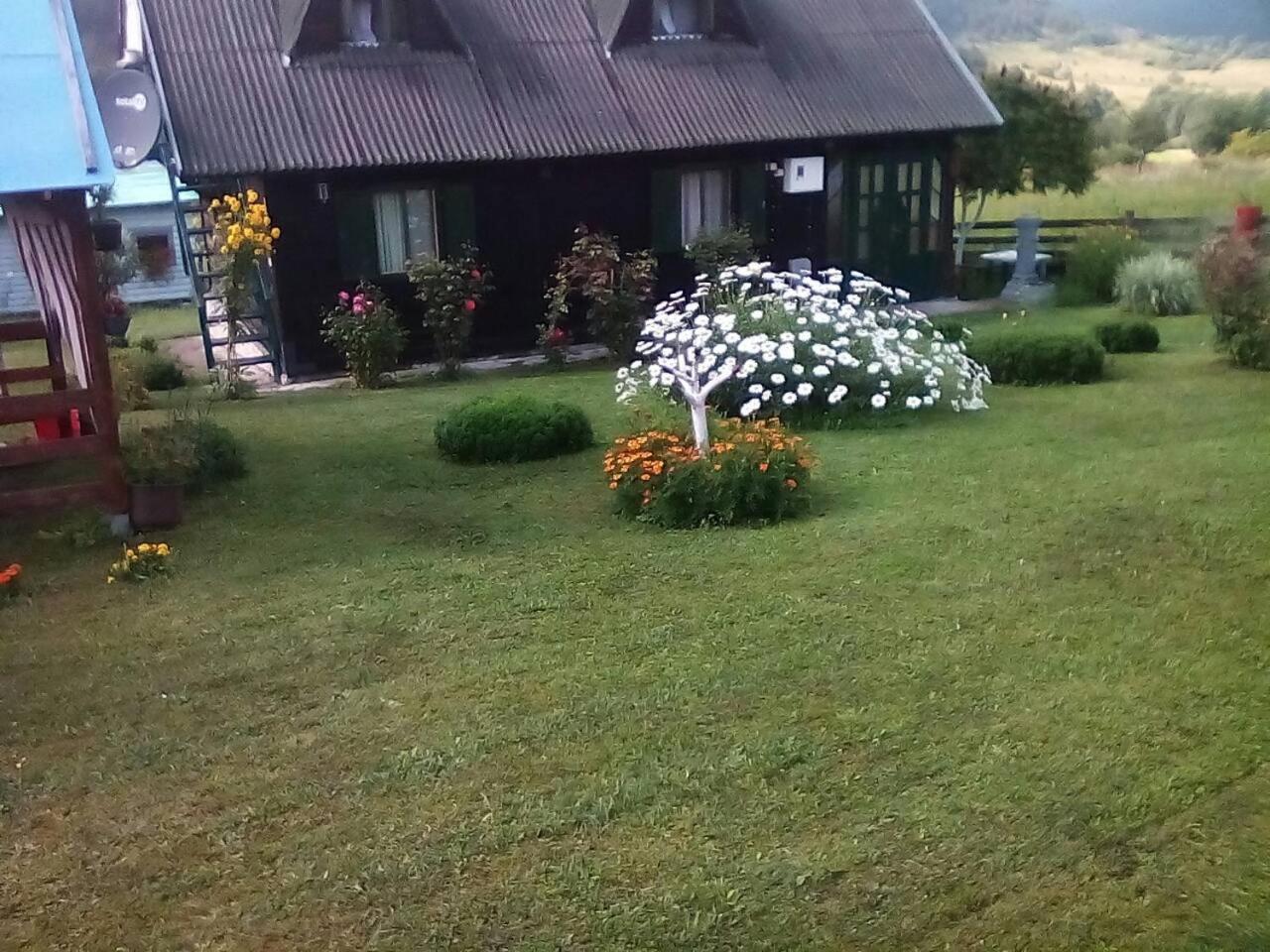 Holiday Home Vila Milka Kremna Exteriör bild